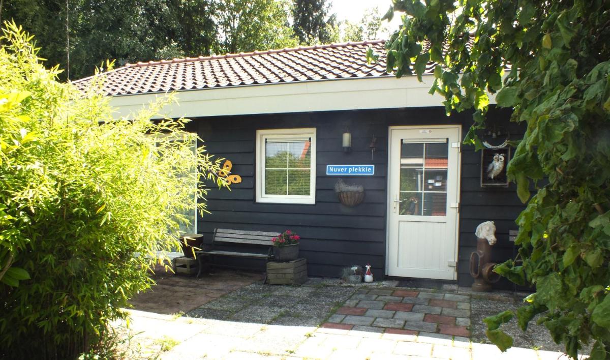 Nuver Plekkie - Housity