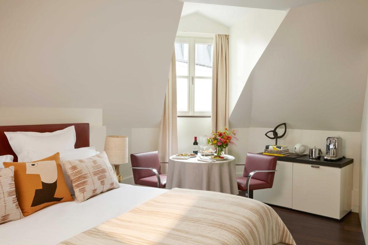 Un ou plusieurs lits dans un hébergement de l'établissement Hotel La Villa Saint Germain Des Prés