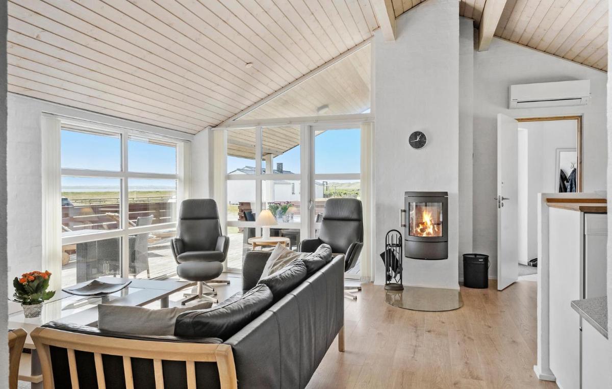 Holiday Home Vejlby Klit - Housity