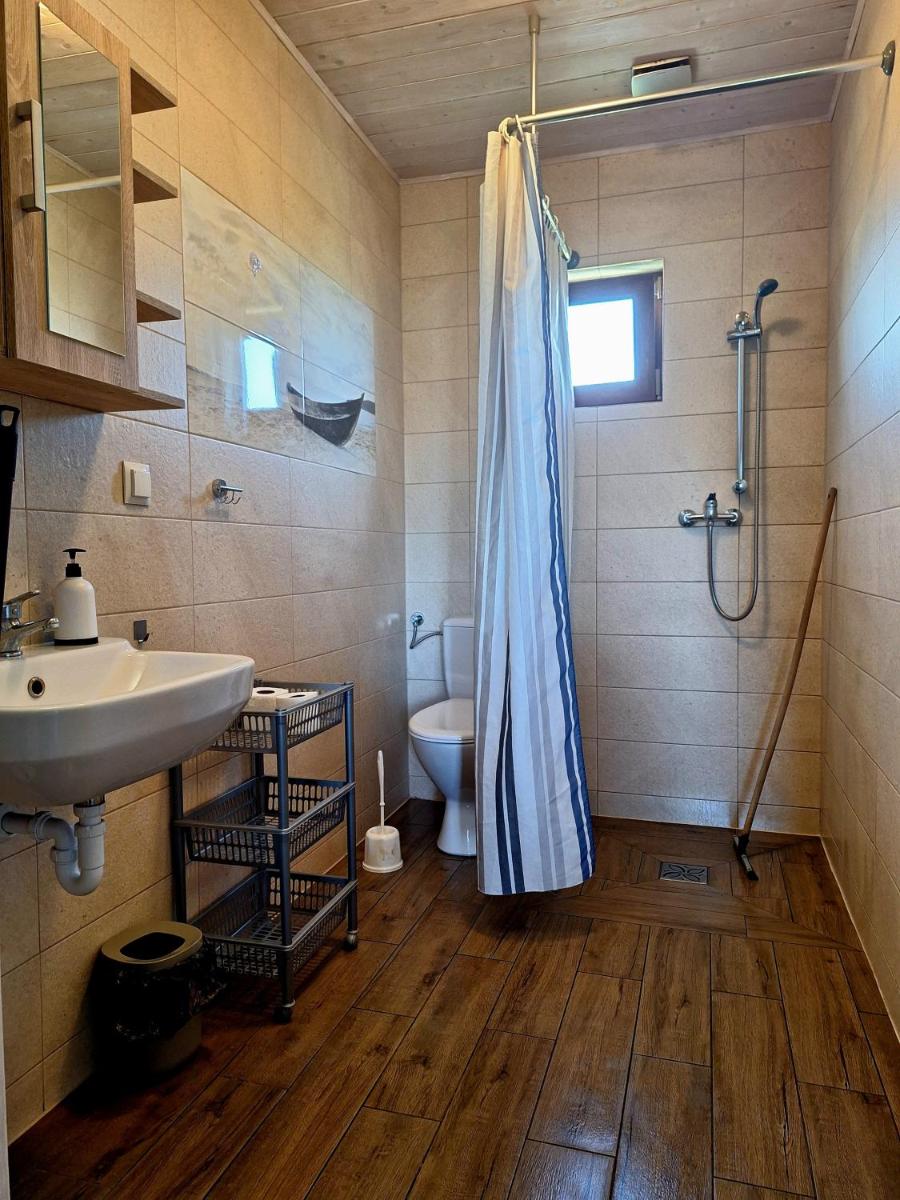 Morska Enklawa - Housity