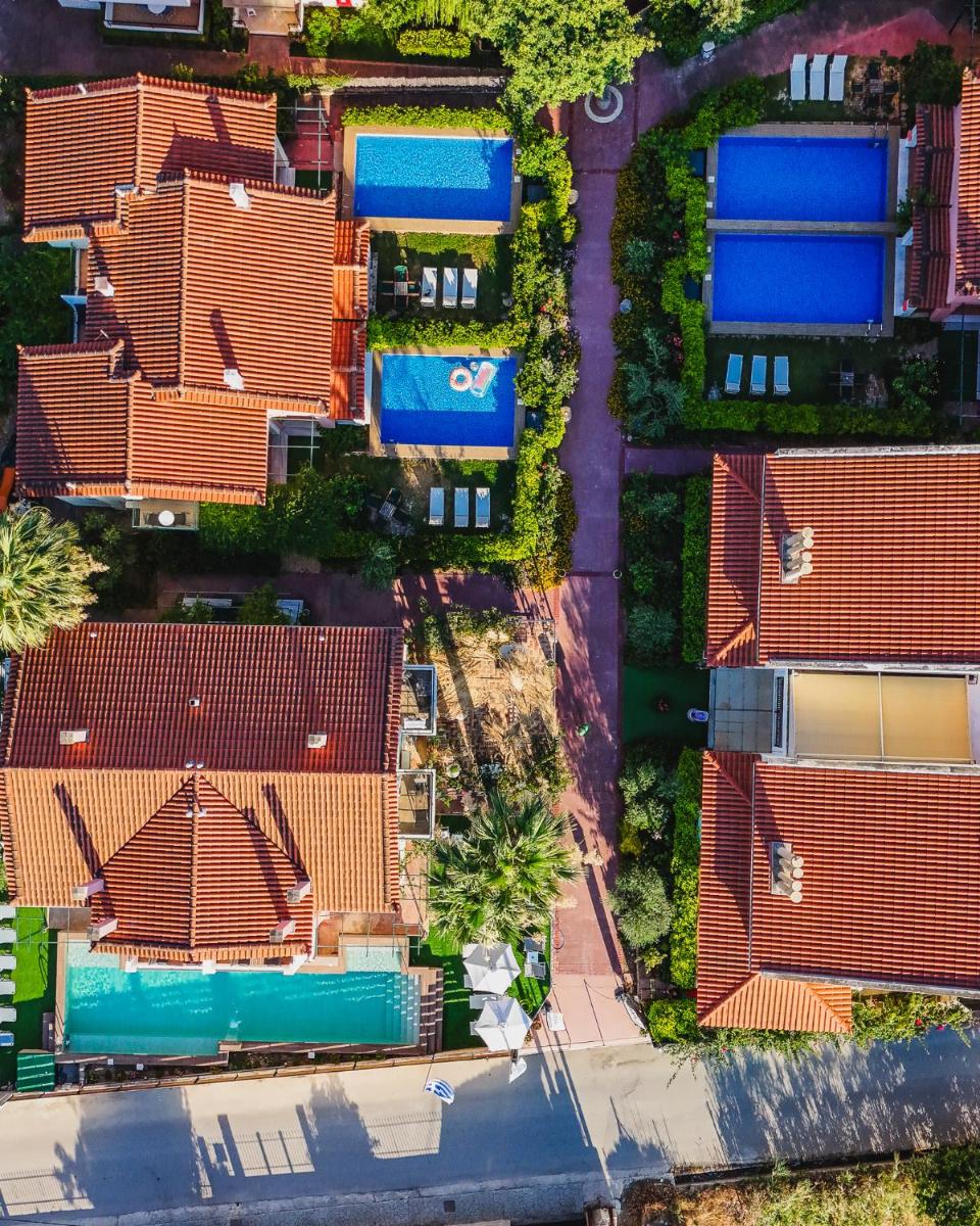 Corinthian Village - Housity
