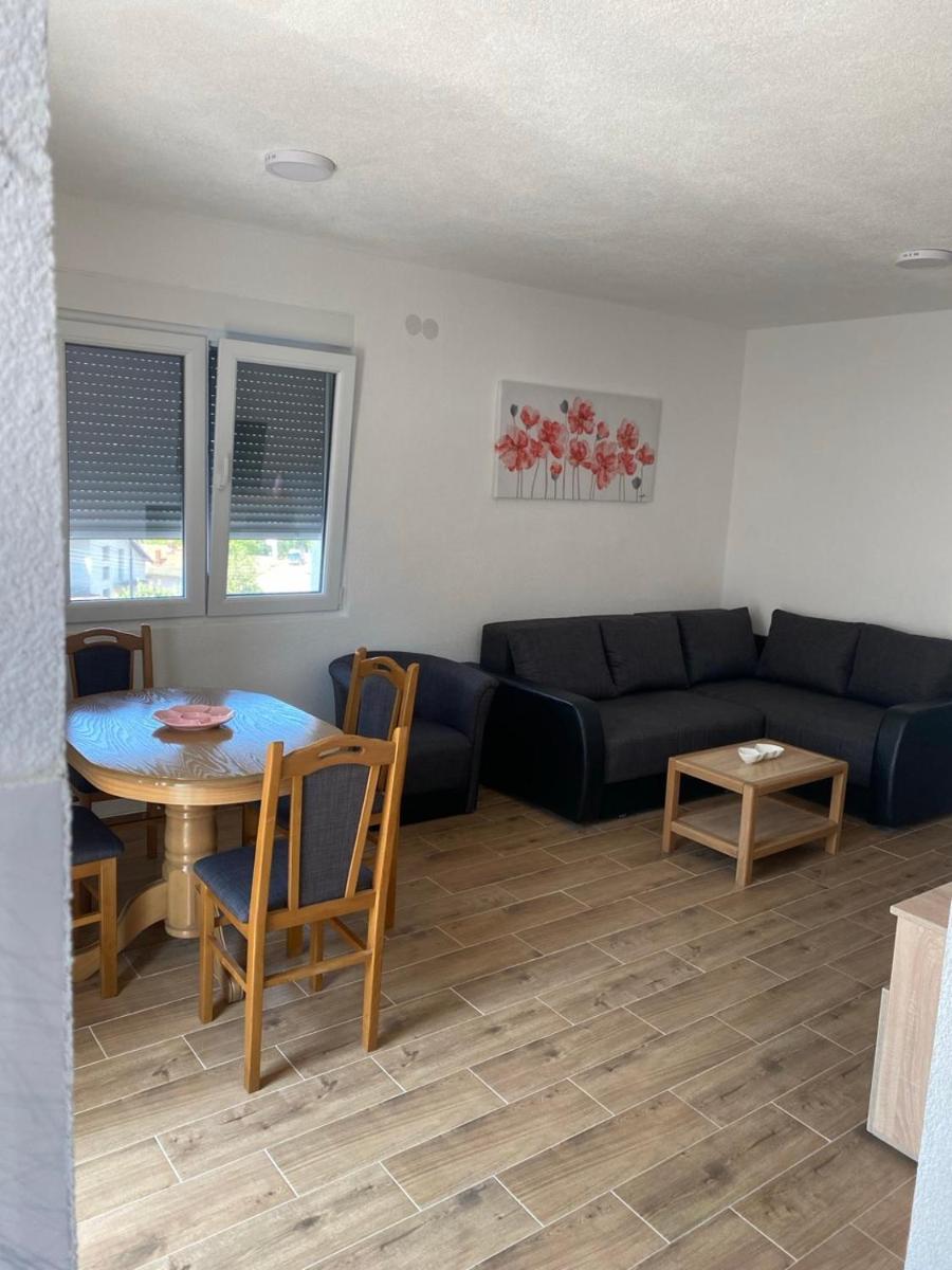 Apartman Krstić - Housity