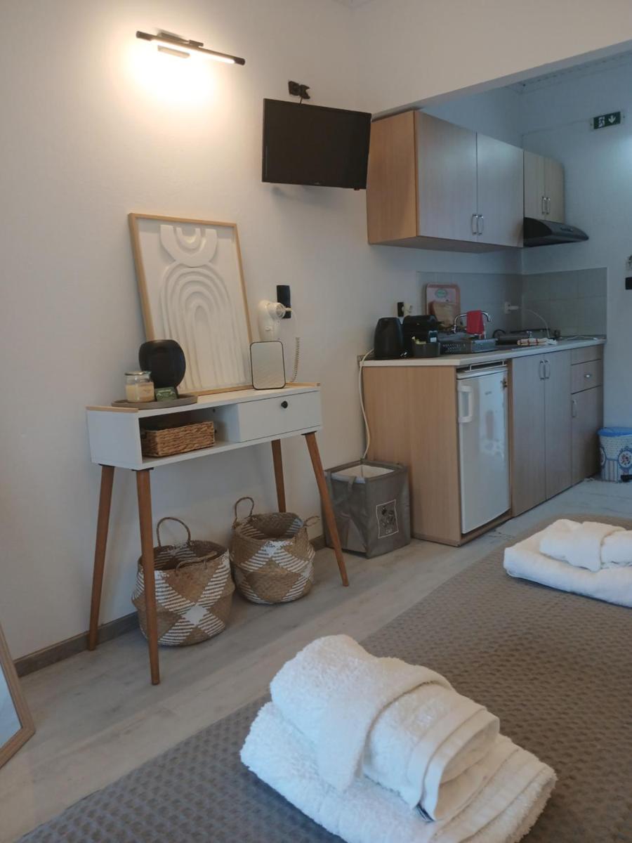 Adam's House - Housity