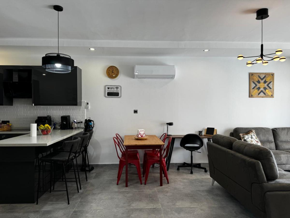 Blue Island 1 & 2 Holiday Rentals - Housity
