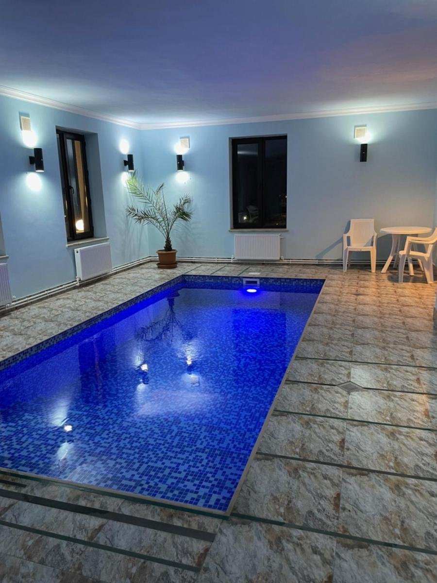 DECCA Hotel - Housity