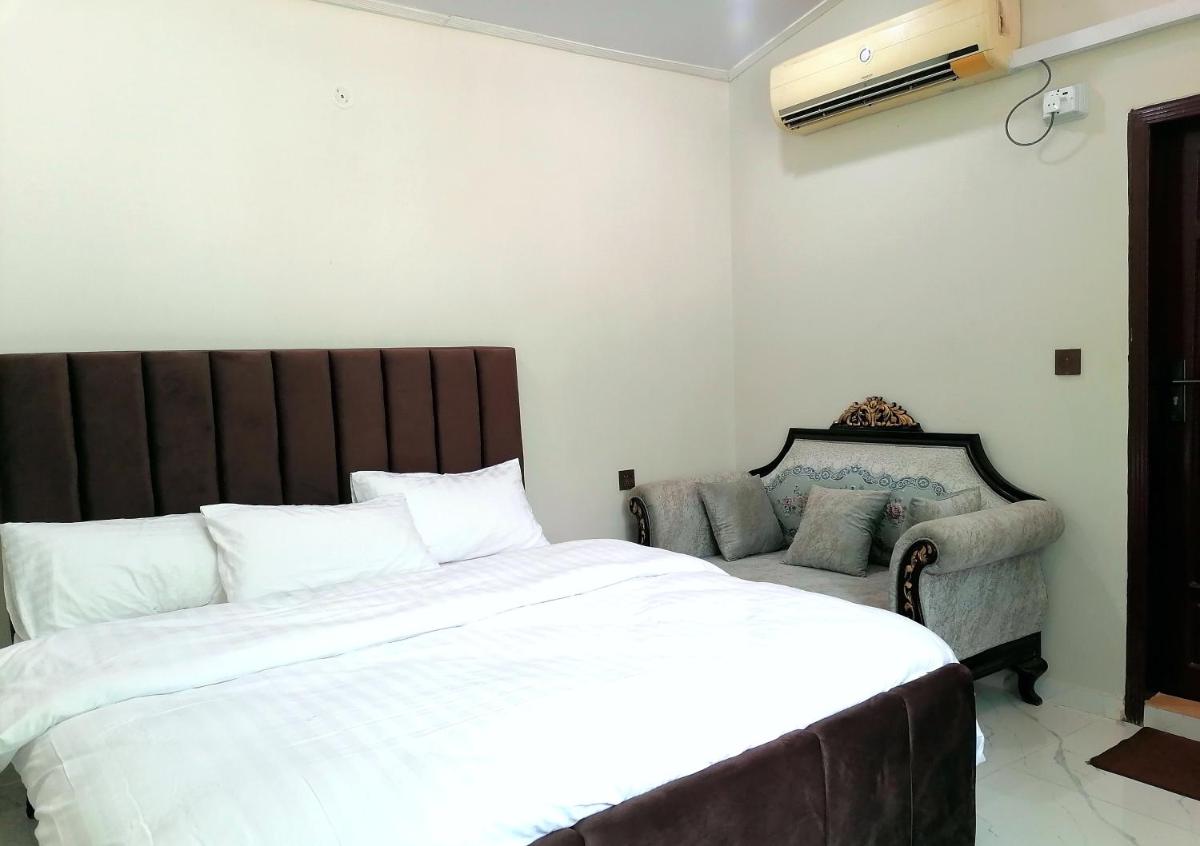 Cherry Garden Terrace Hotel & Restaurant - Housity