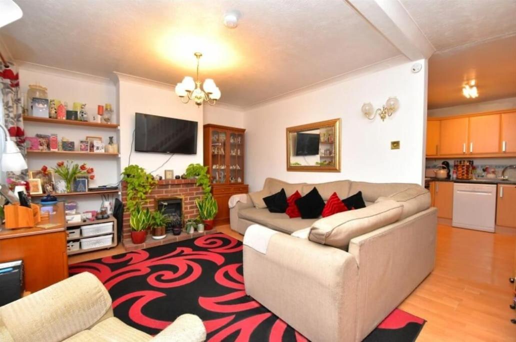 Cosy room in dartford - Housity