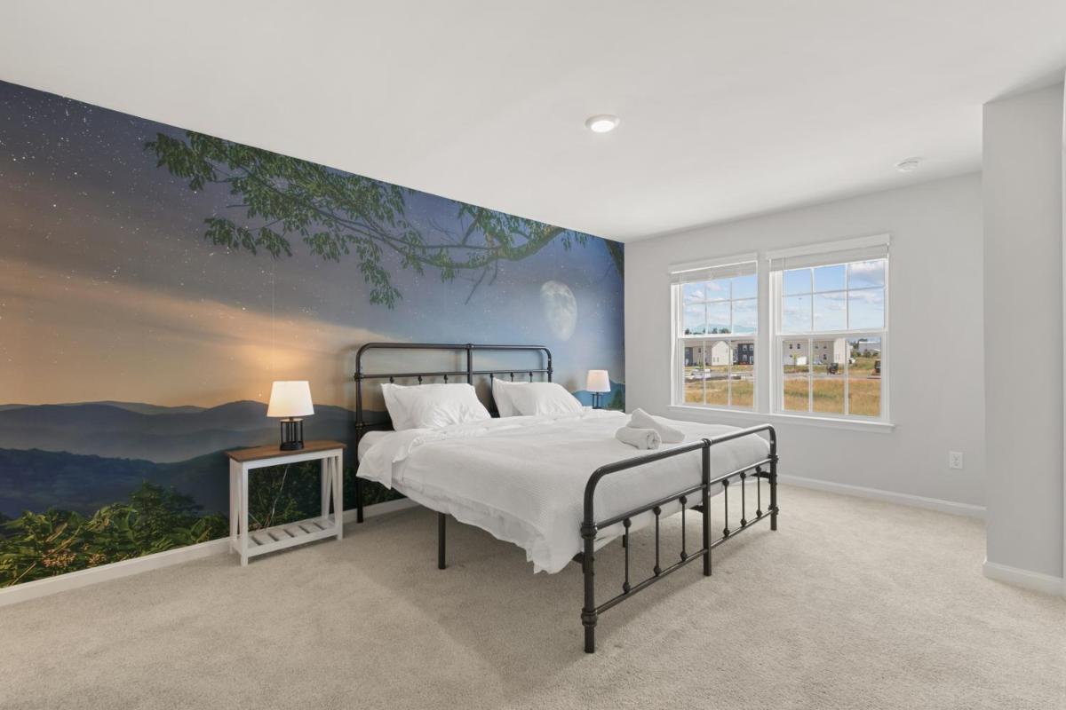 Cozy Cavern Compounds 2 Luray Townhomes - Housity