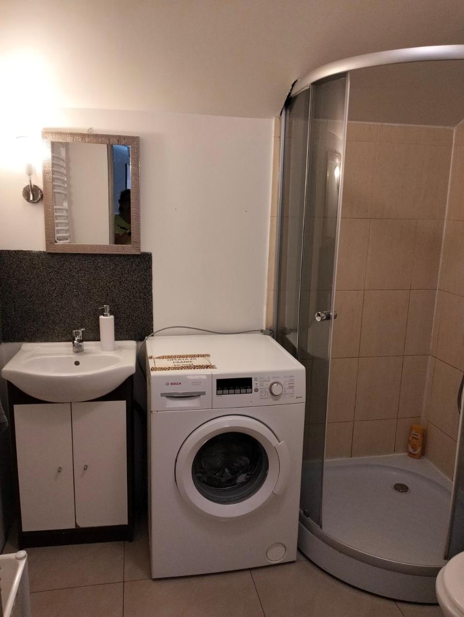 Pokoje Pod Dębowcem - Housity