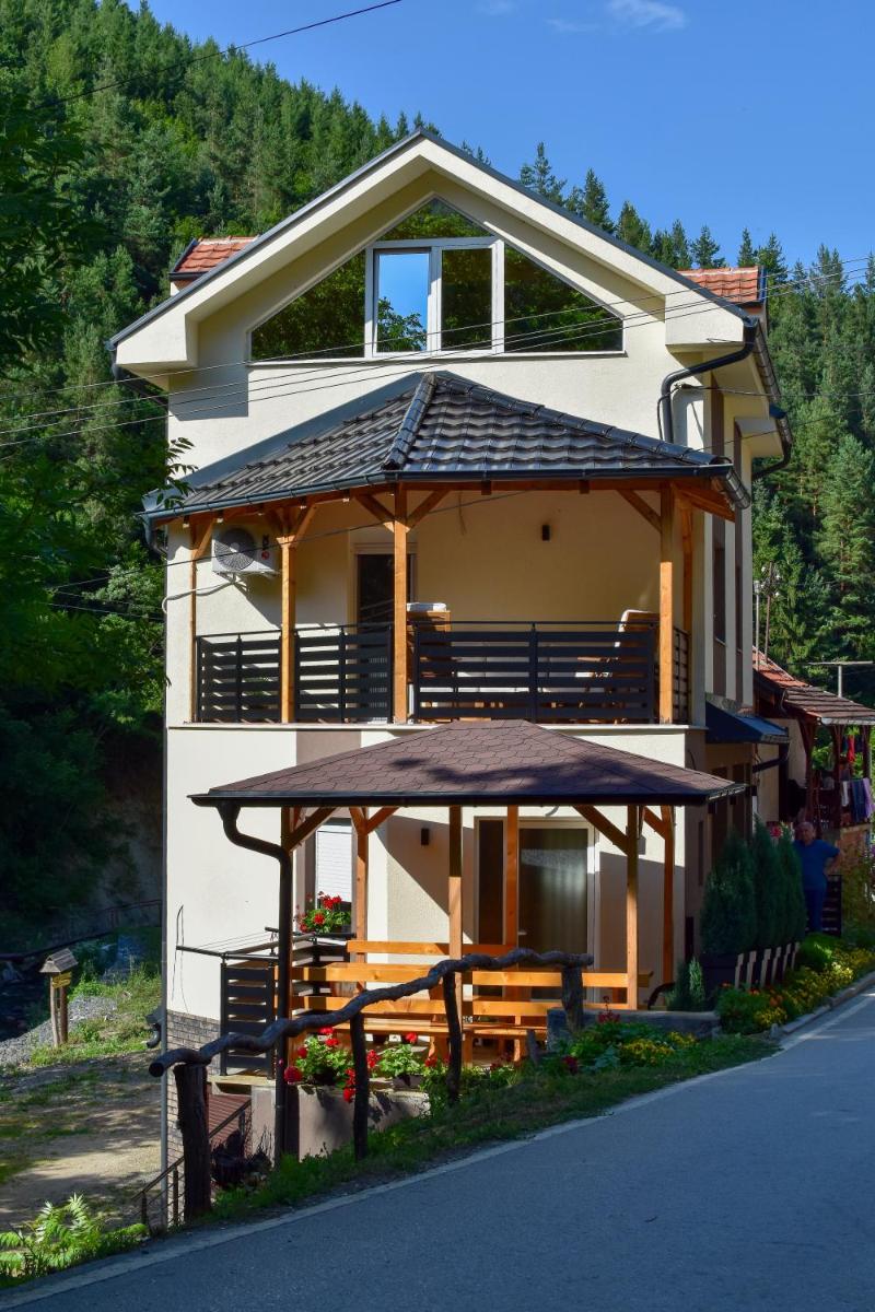 STIV Apartmani - Housity