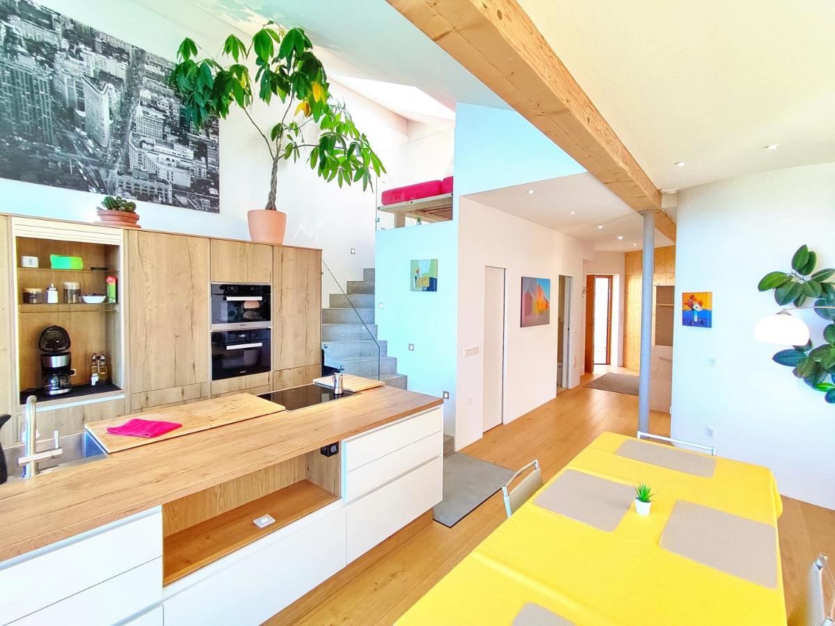 Vidora Apartments - Housity