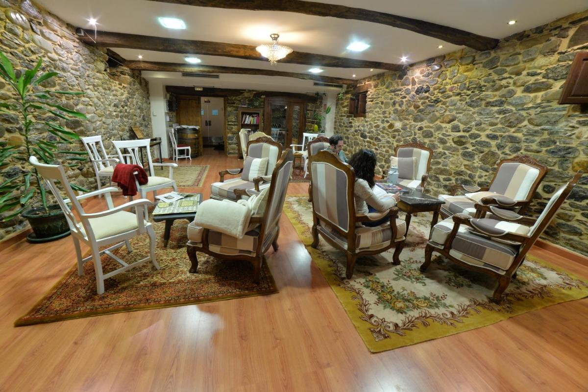 La Tronera del Bierzo Restaurante-Hotel - Housity
