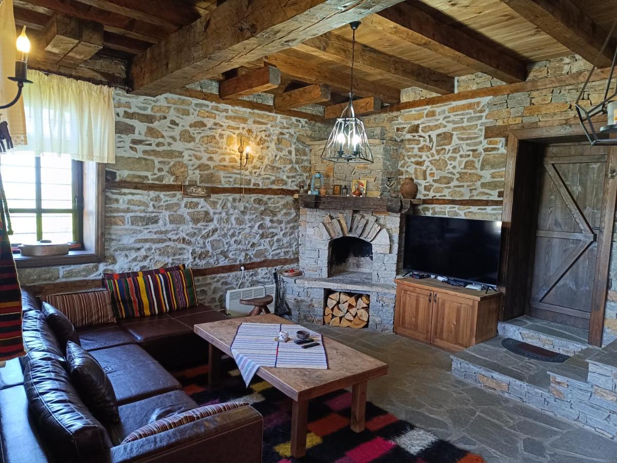 LITTLE BIRD Residency - Luxury Guesthouses in Leshten - Housity