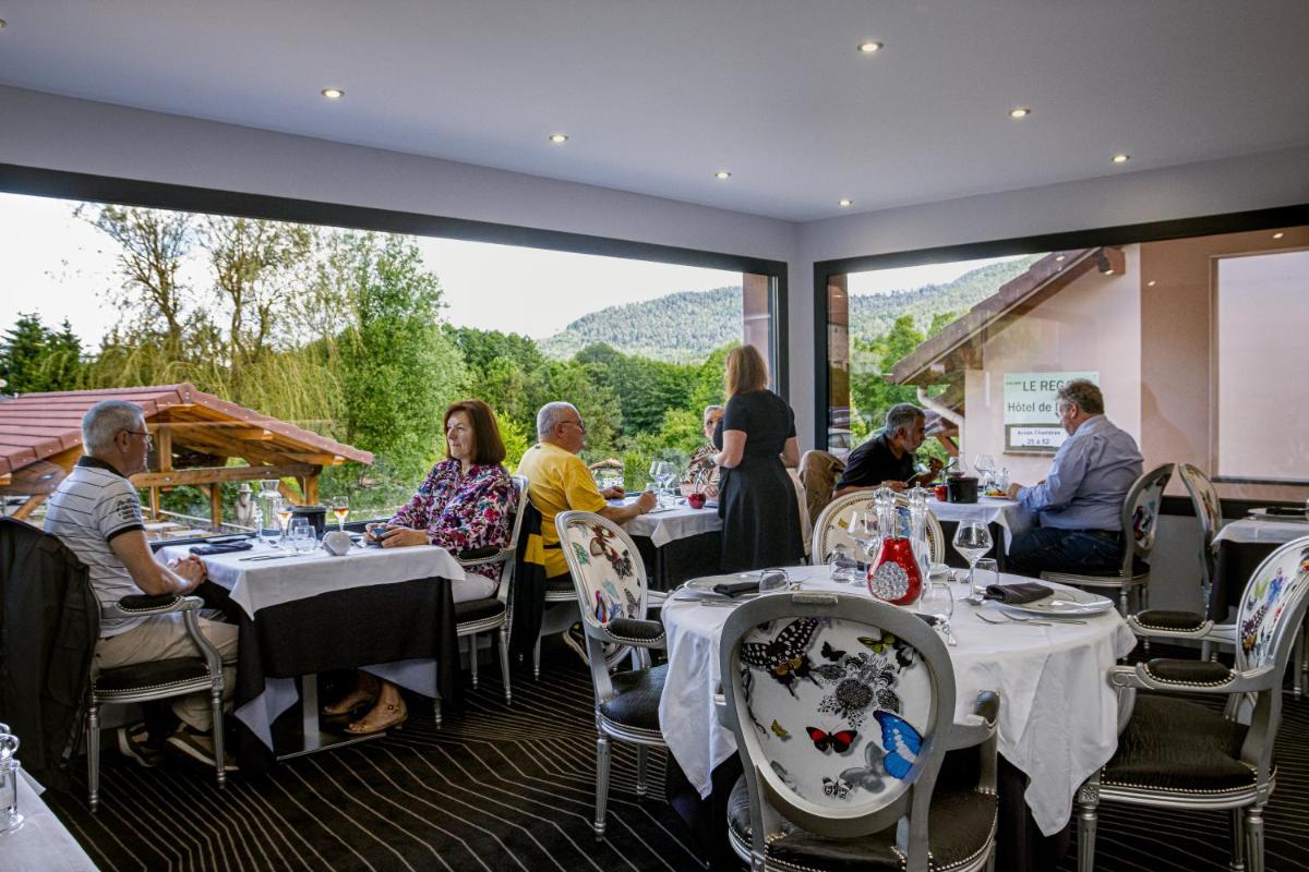 Vue générale sur la montagne ou vue sur la montagne depuis l'hôtel