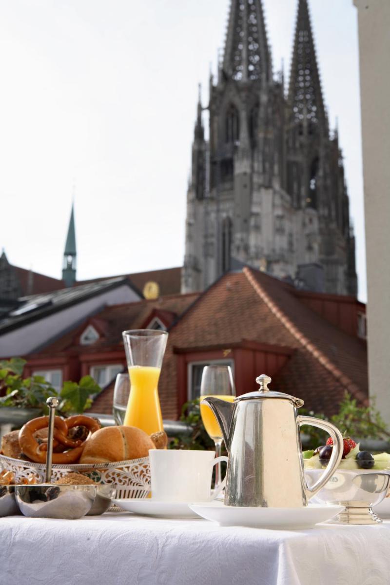 Essen im Hotel oder in der Nähe