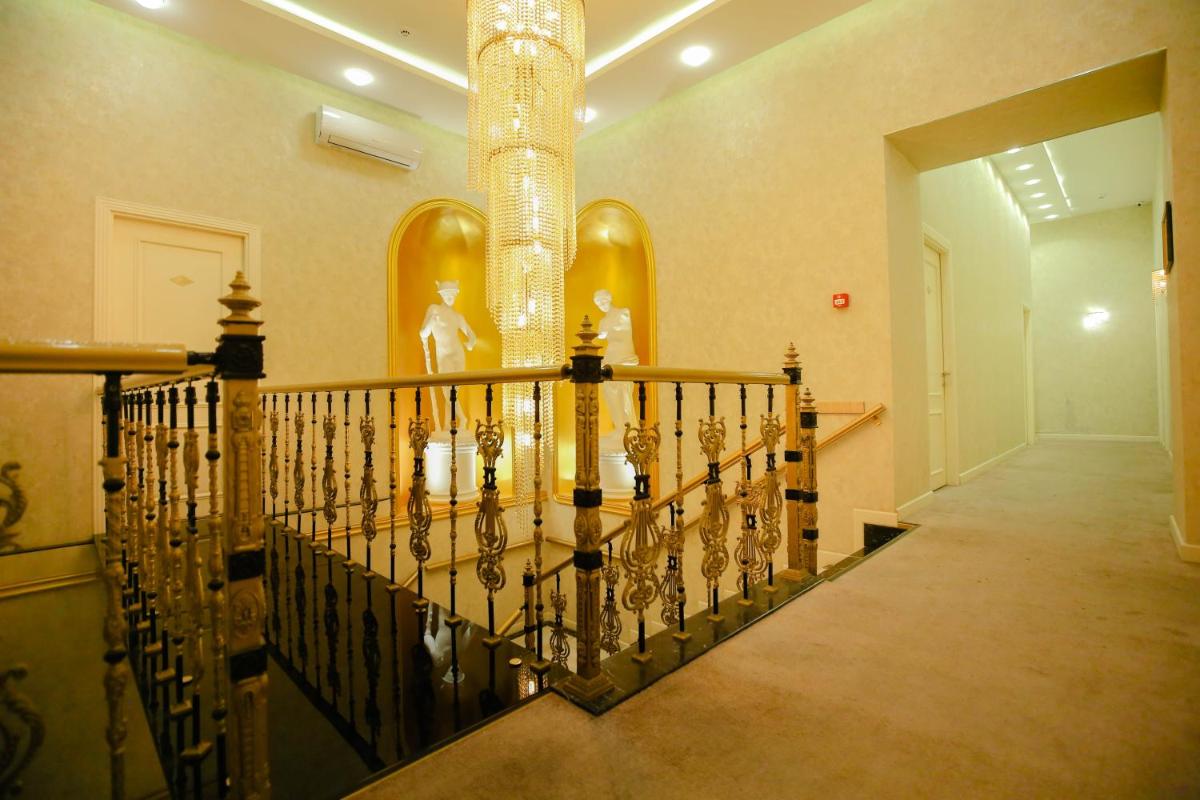 Dionis Coffee Shop Hotel - Housity