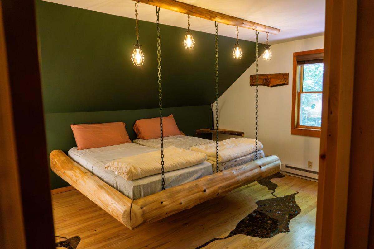 Llama House ADK - Housity