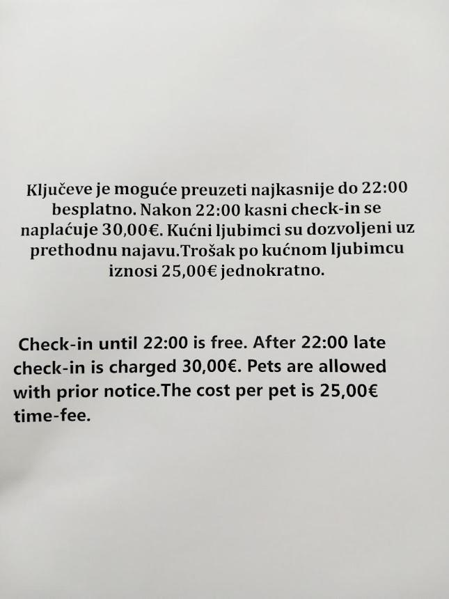 Studio Apartman KRILA WINGS- parking in garage - Housity