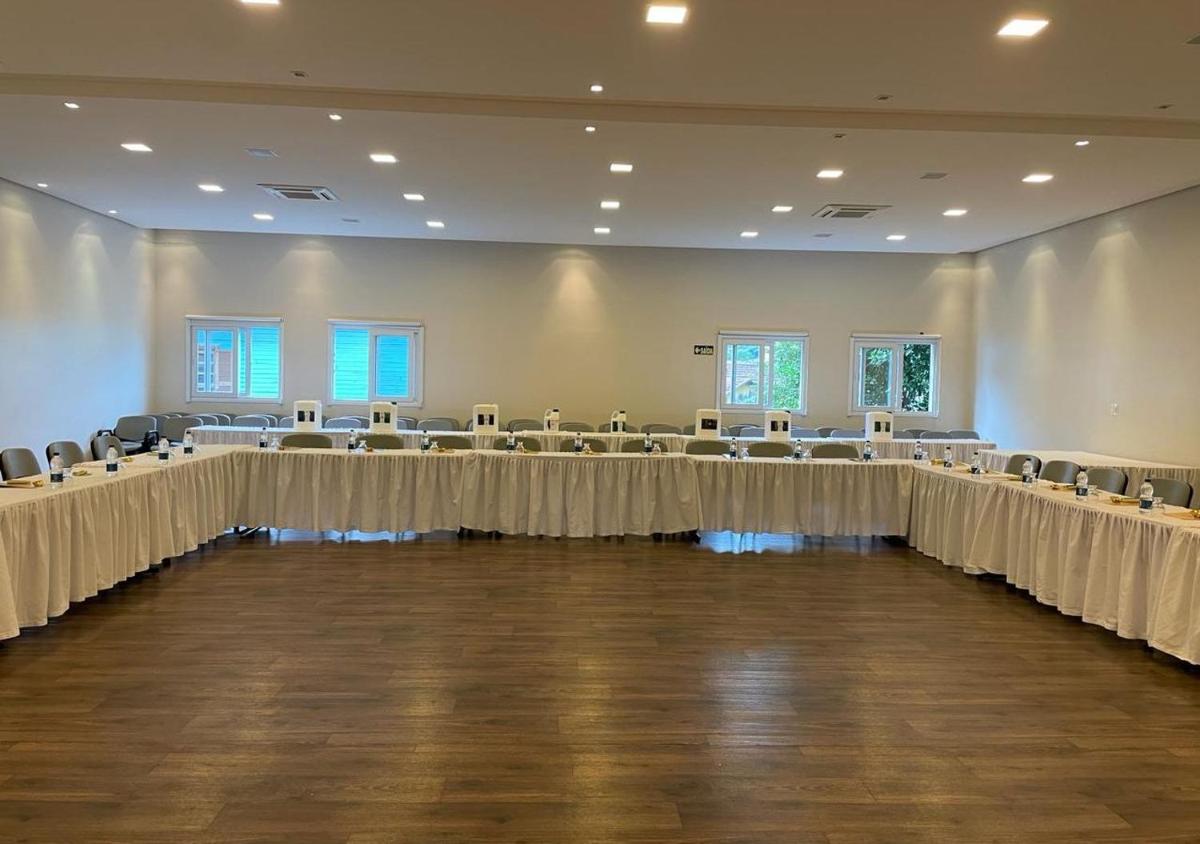 Dona Adelia Hotel e Restaurante - Housity