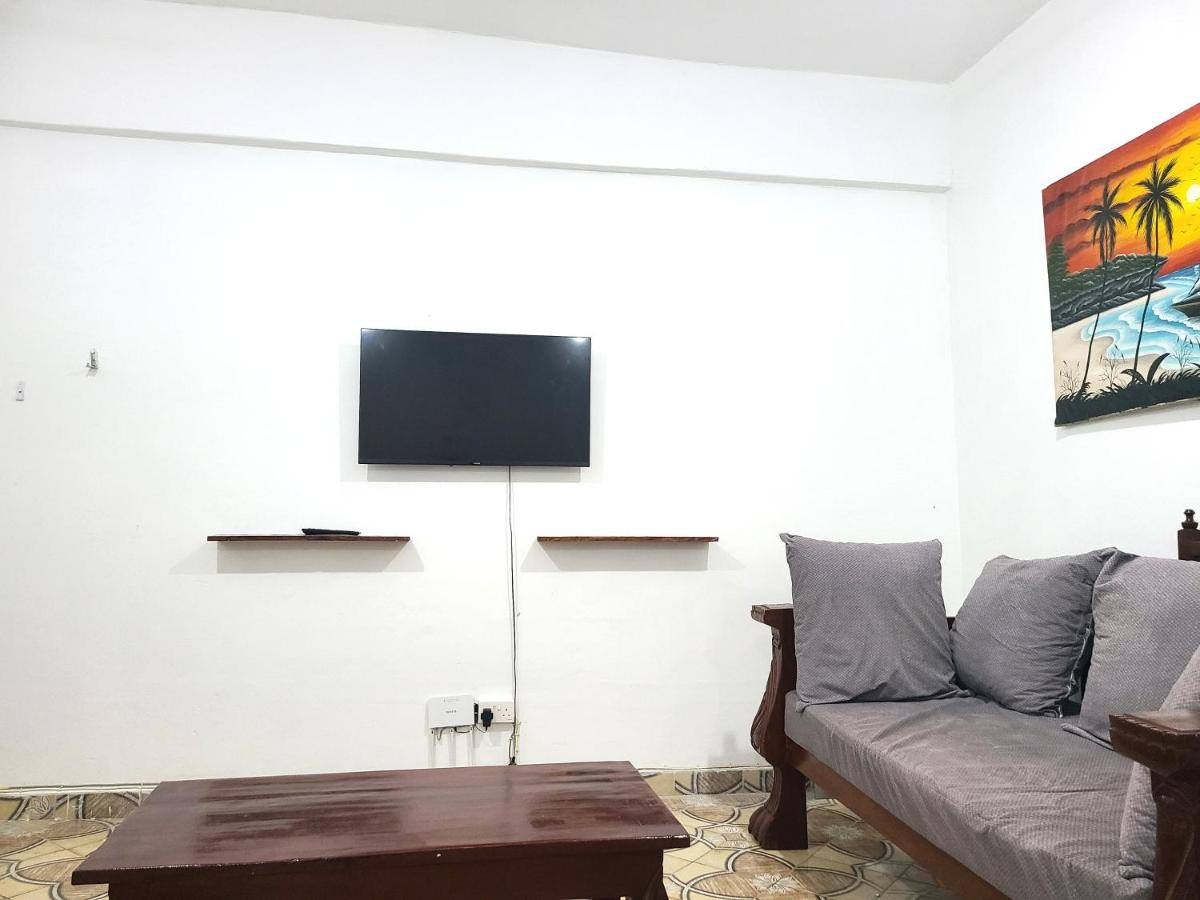 Delicious House, Watamu, 2-bedroom with secure compound free parking and wifi - Housity