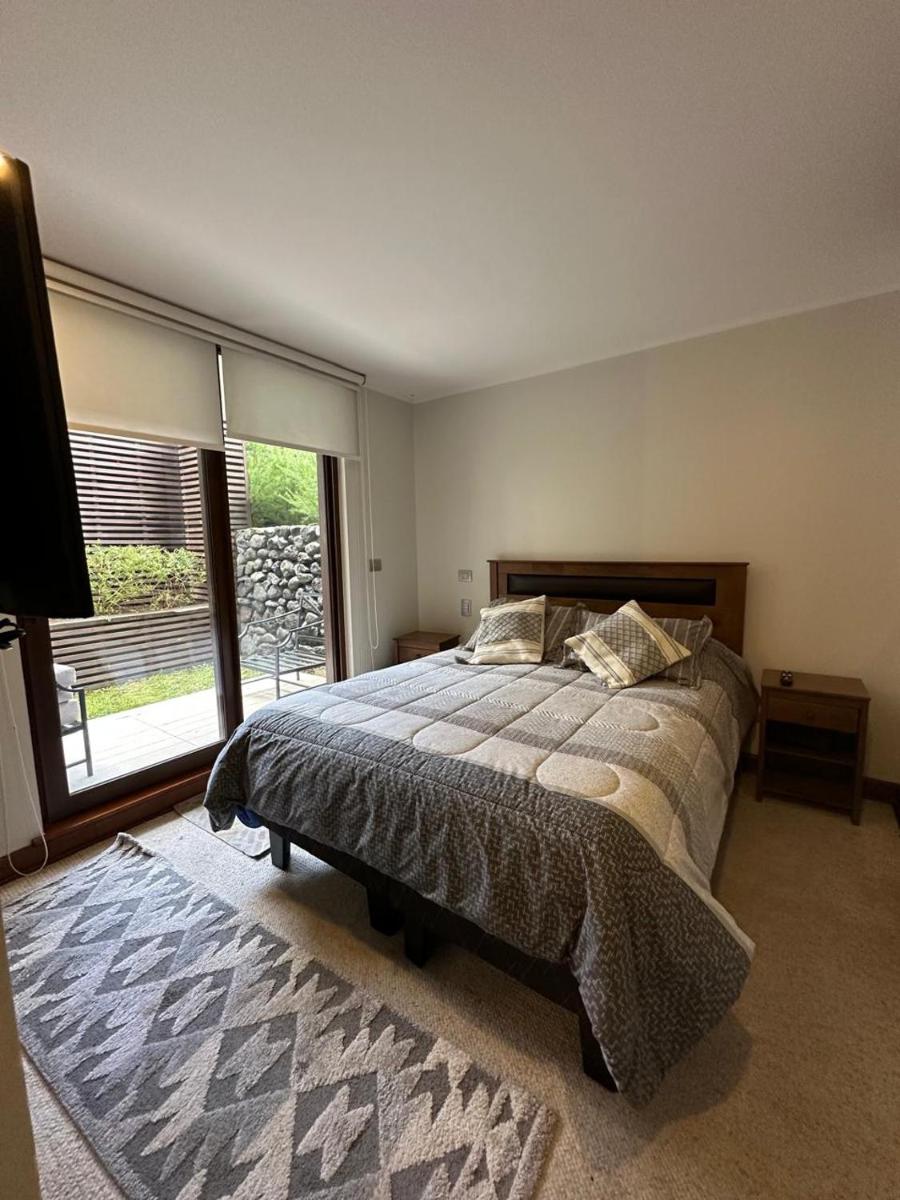 DEPTO PARQUE PINARES FRENTE AL LAGO, PRIMERA LINEA, NUEVO - Housity