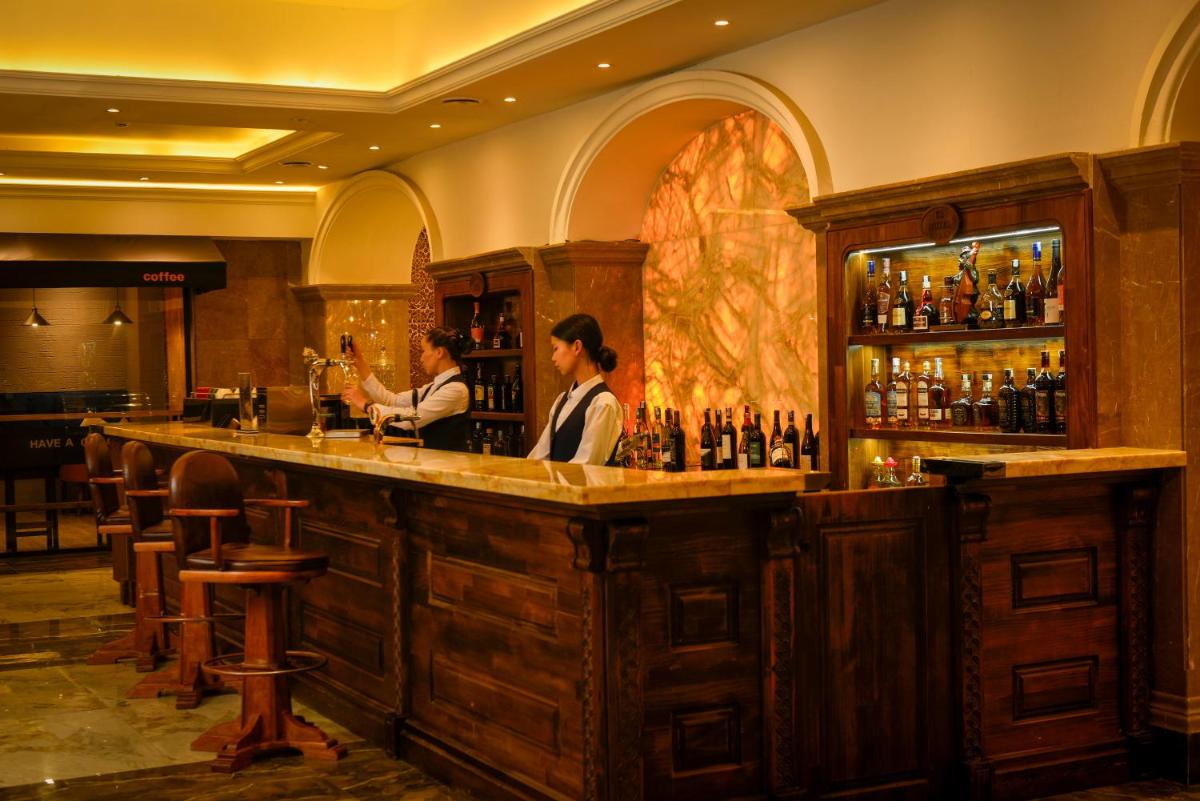 Ulaanbaatar Hotel - Housity