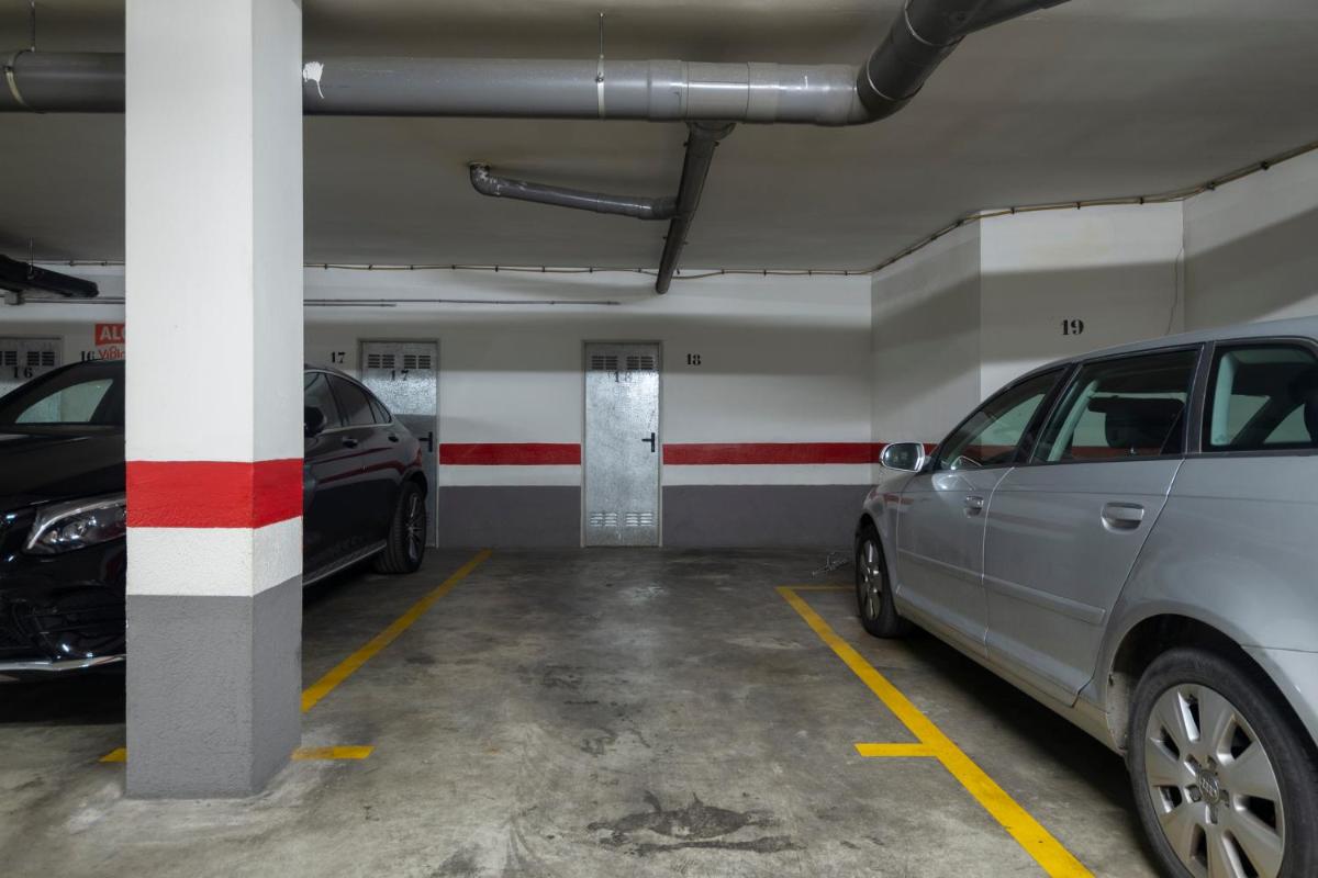 APARTAMENTO CENTRO NUEVA DE LA VIRGEN 2+free parking - Housity