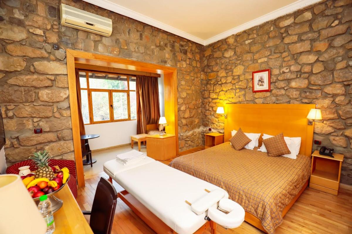 Grand Hotel Ifrane - Housity