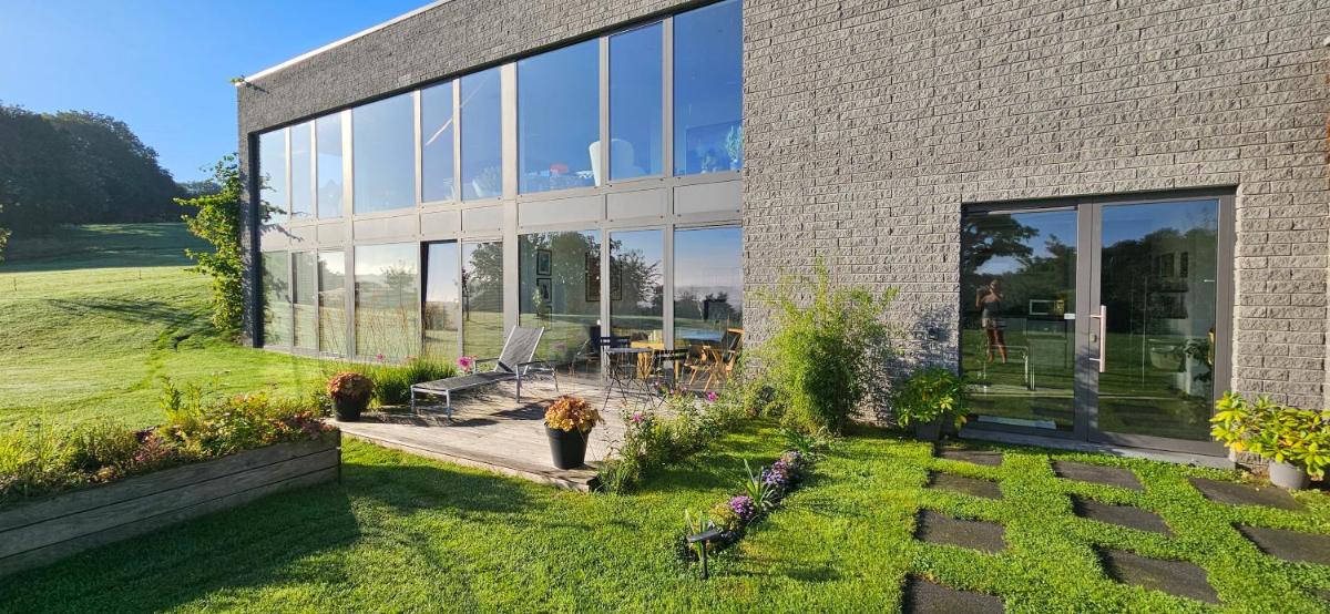 Les Croisettes 88, design loft XXL with amazing vue for peaceful stay - Housity