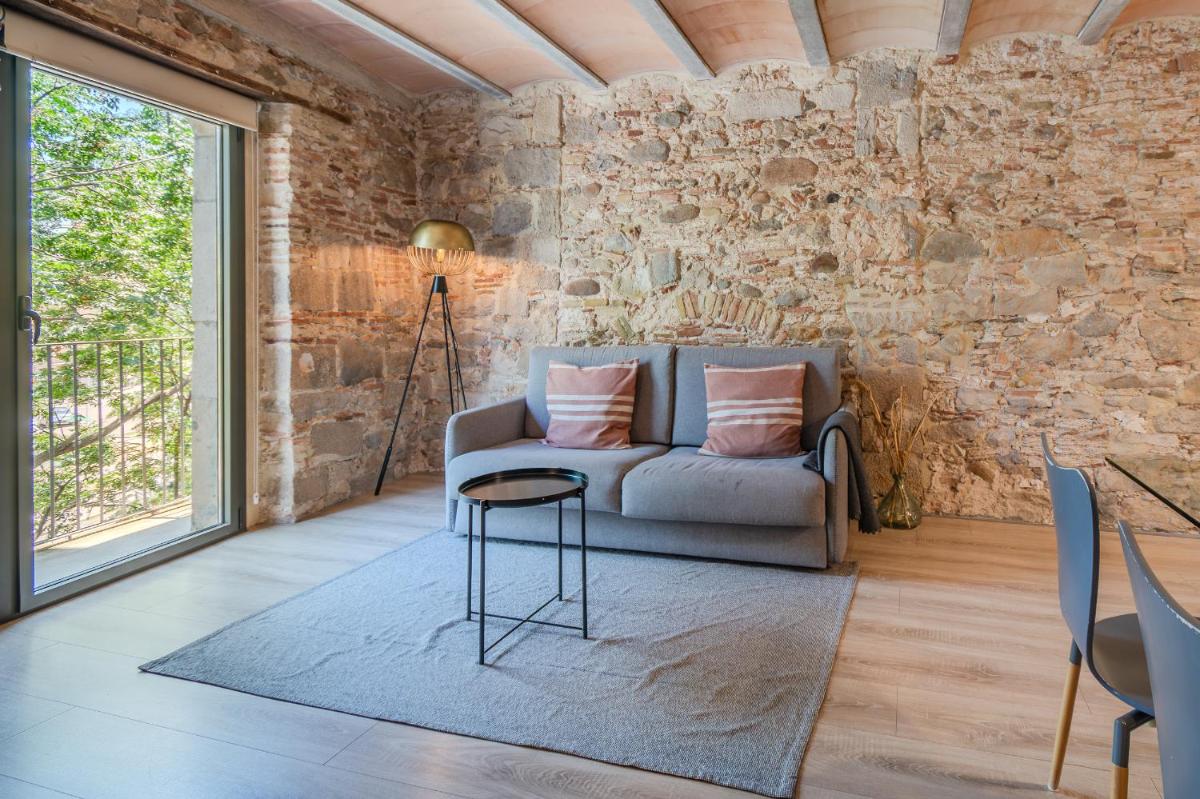 Flateli -Plaça Catalunya 3-2 - Housity