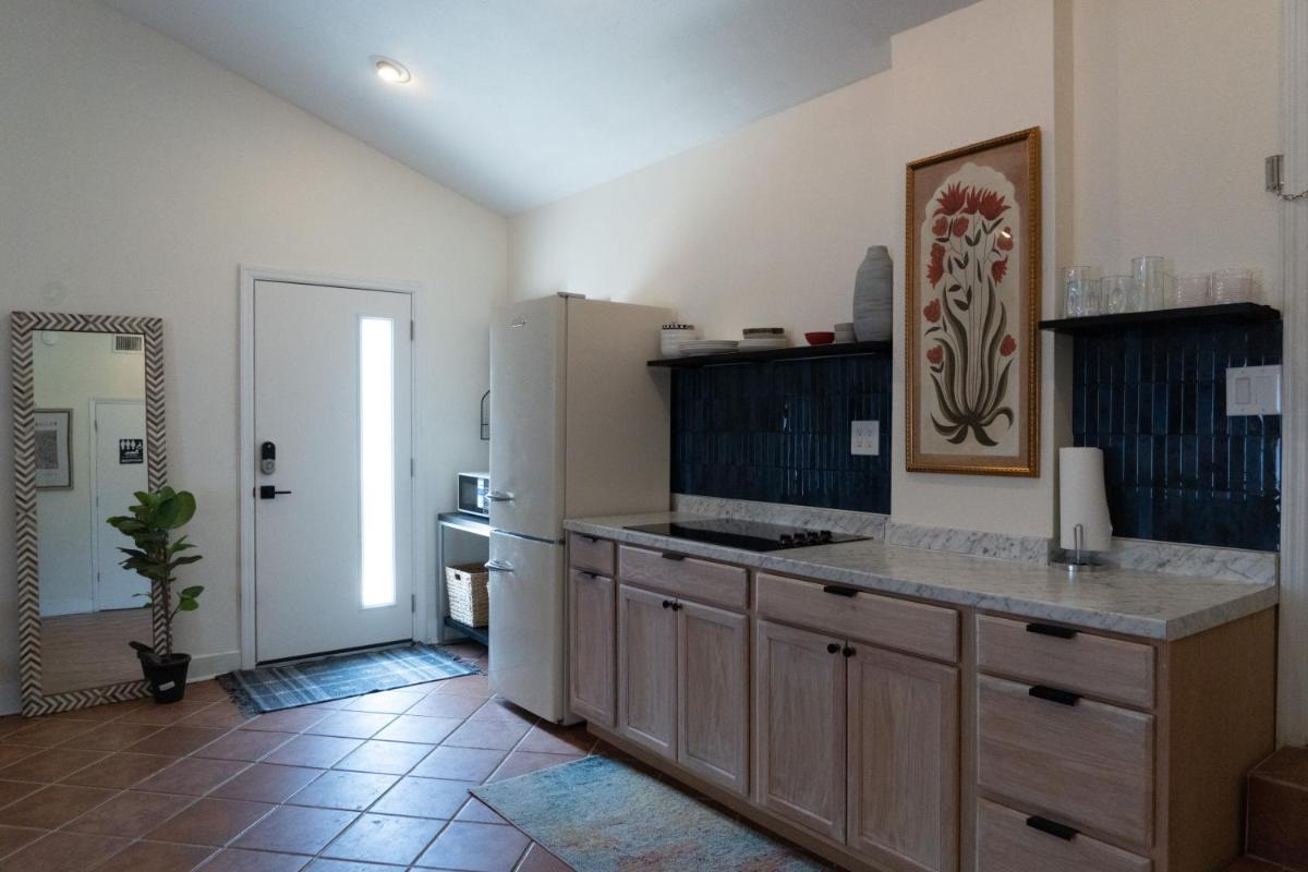Lofty Dreams B&B, studio near Disney & Universal - Housity