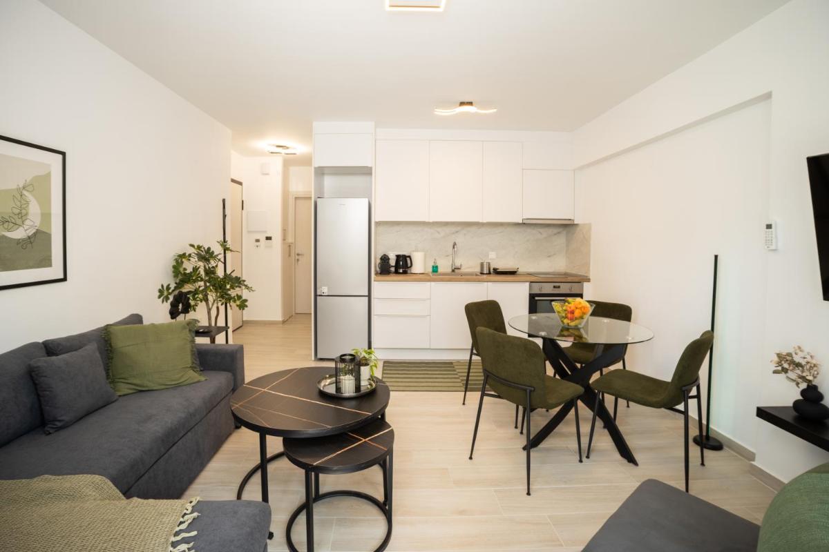 Velvet Luxury Apartments in the City Center by BiNoBi! - Housity