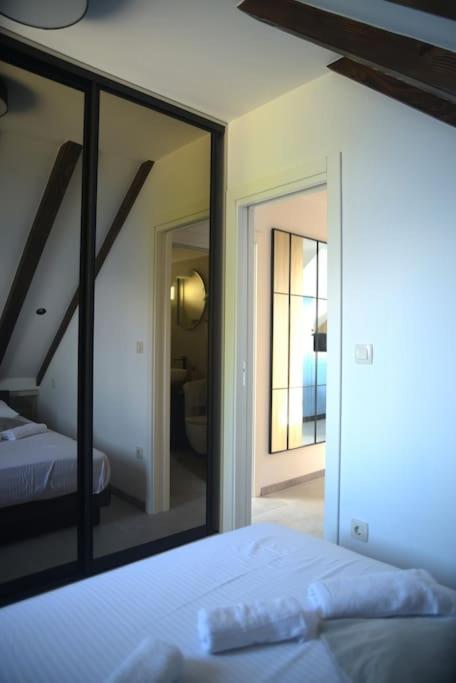 Beachouse Dalmatia in secluded bay, Croatias best - Housity