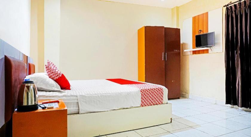 Suitetrails - Capital O 91331 Hotel Grand Saota Soppeng