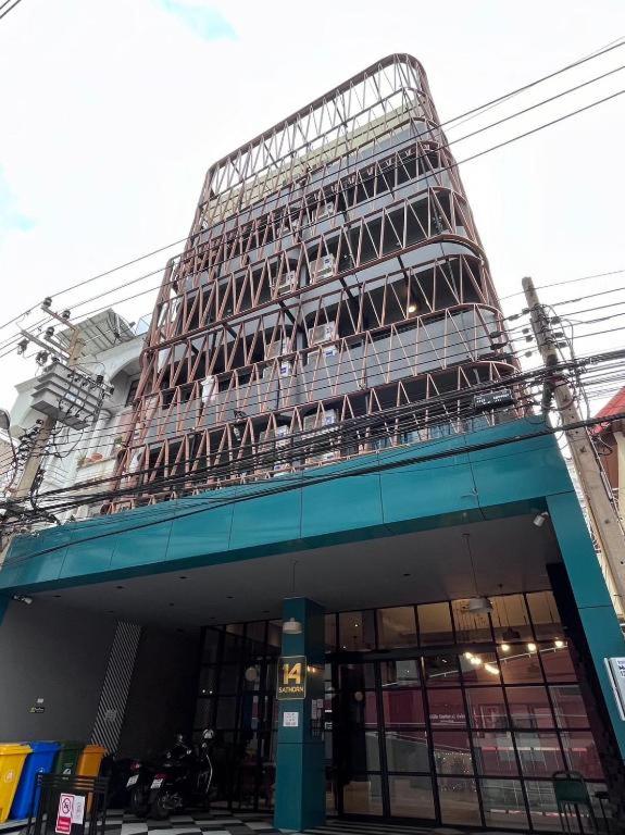 14 Sathorn hotel - Housity