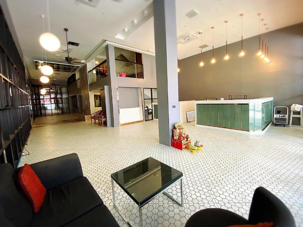14 Sathorn hotel - Housity