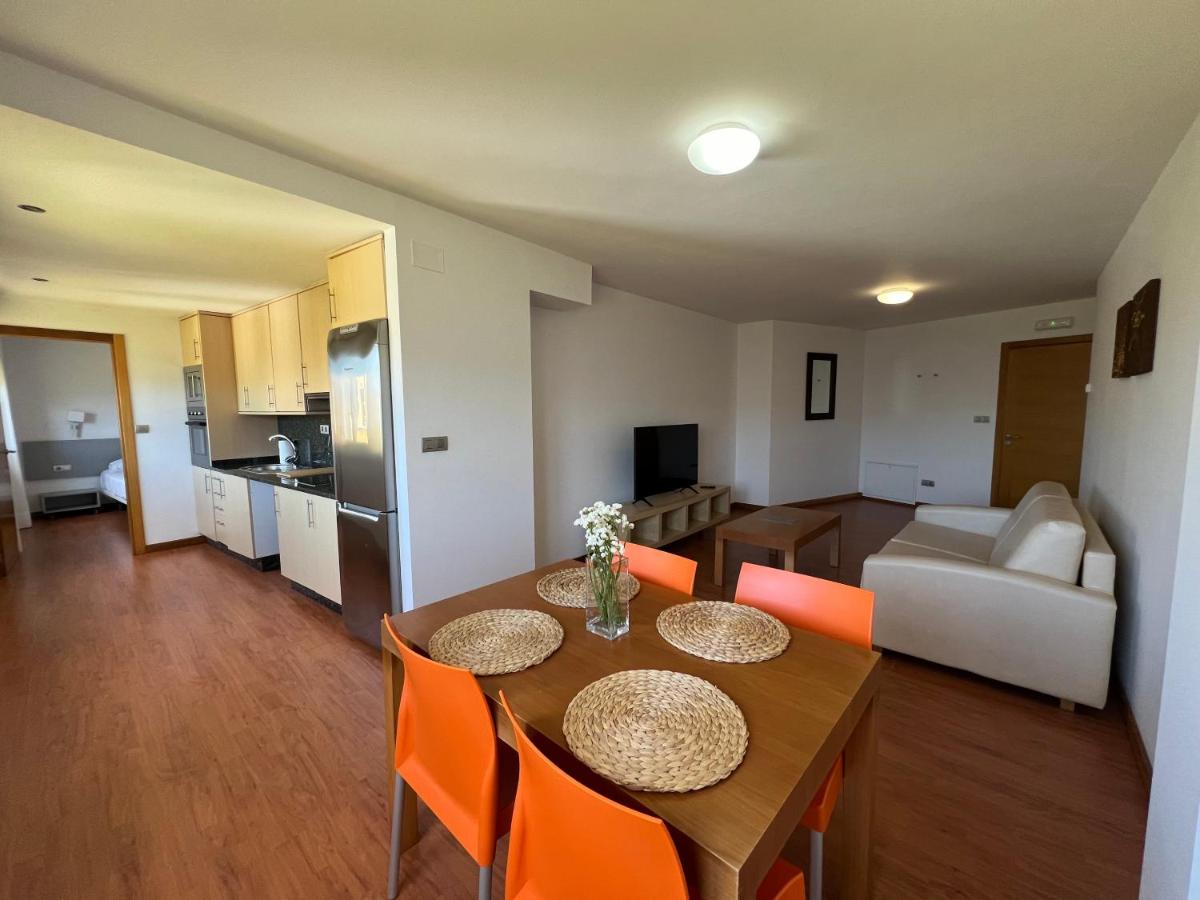Una cocina o zona de cocina en Porto Cabana by Miramar Stays