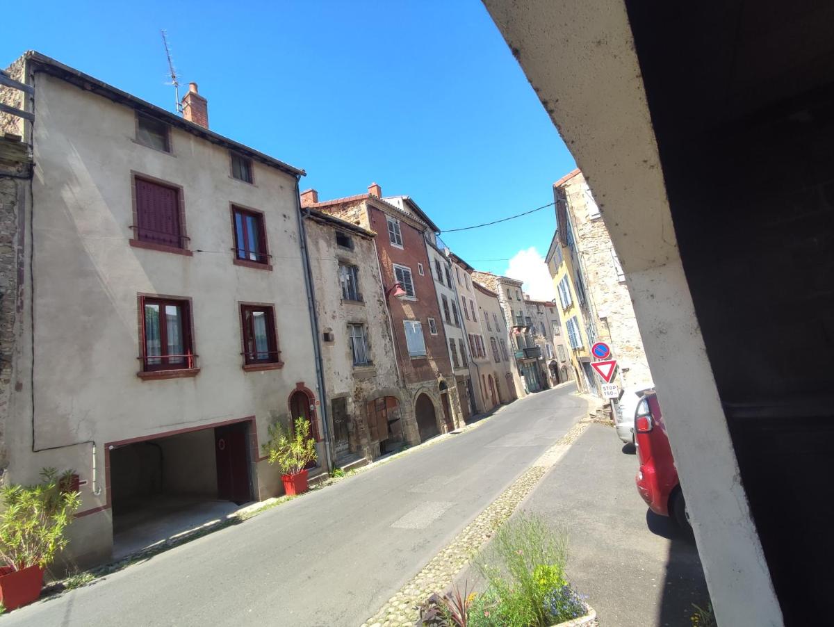 Les Insolites de Champeix - Housity