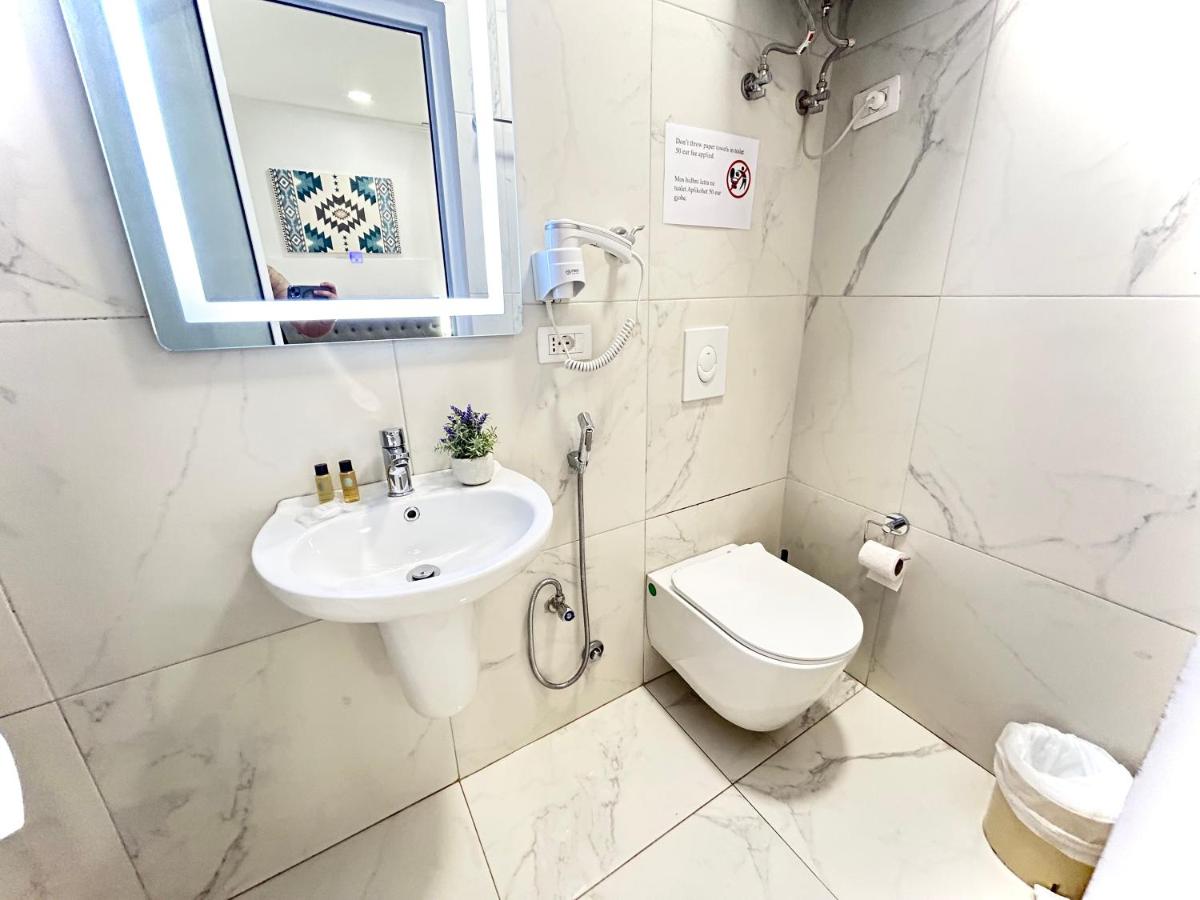 Tirana Square Hotel - Housity