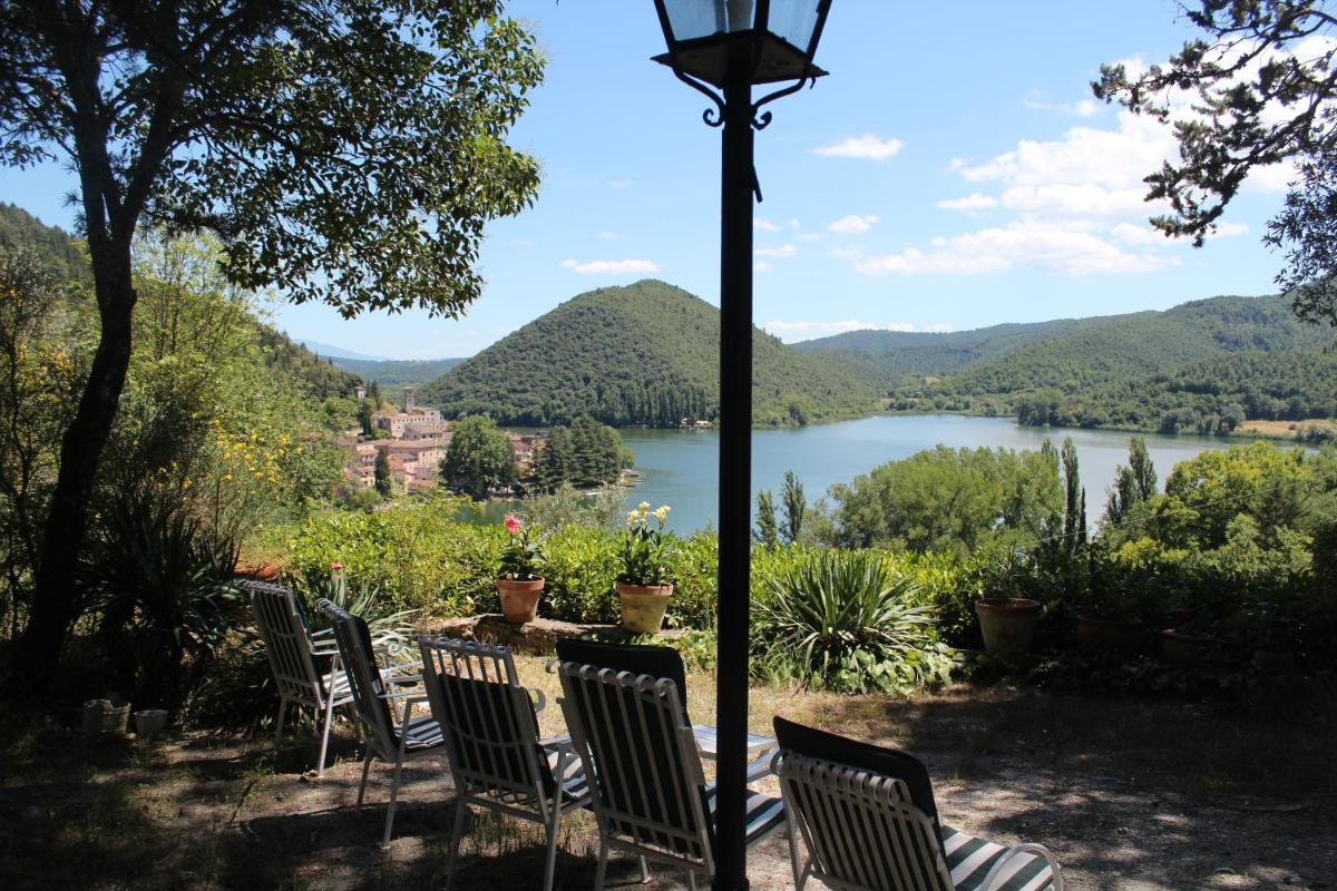 Villa Orio Lake Piediluco - Housity