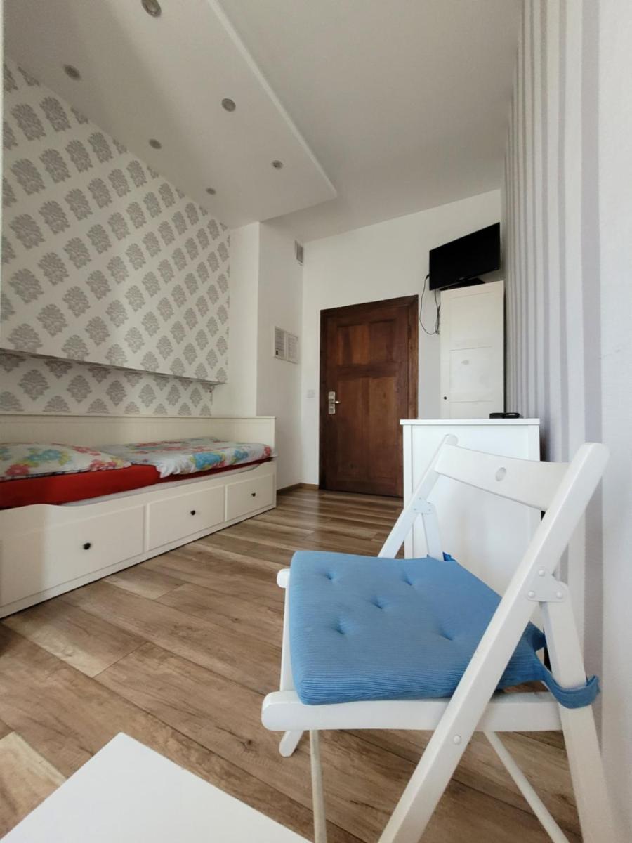 Pokoje Gościnne NAP - Housity