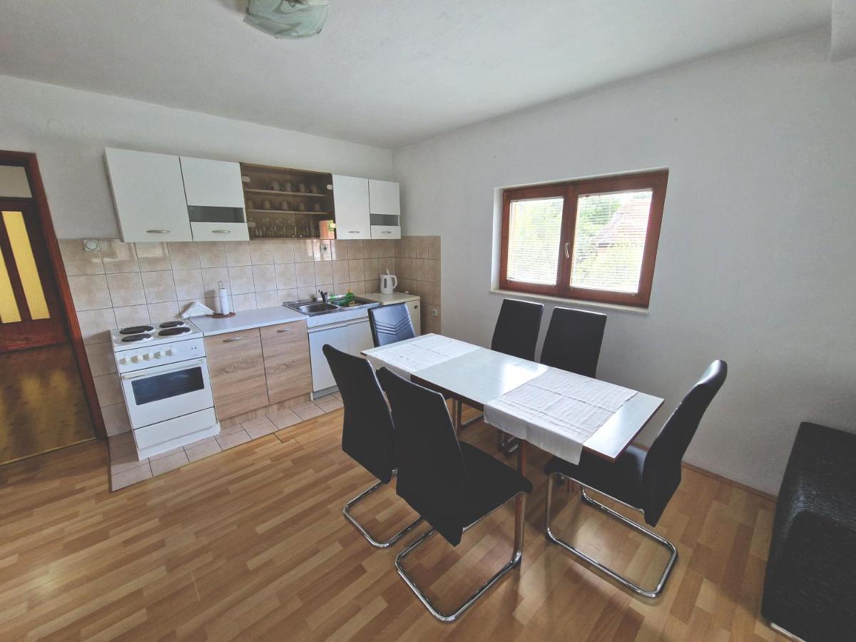 Apartman Komfor - Housity