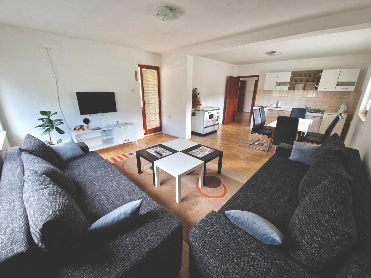 Apartman Komfor - Housity