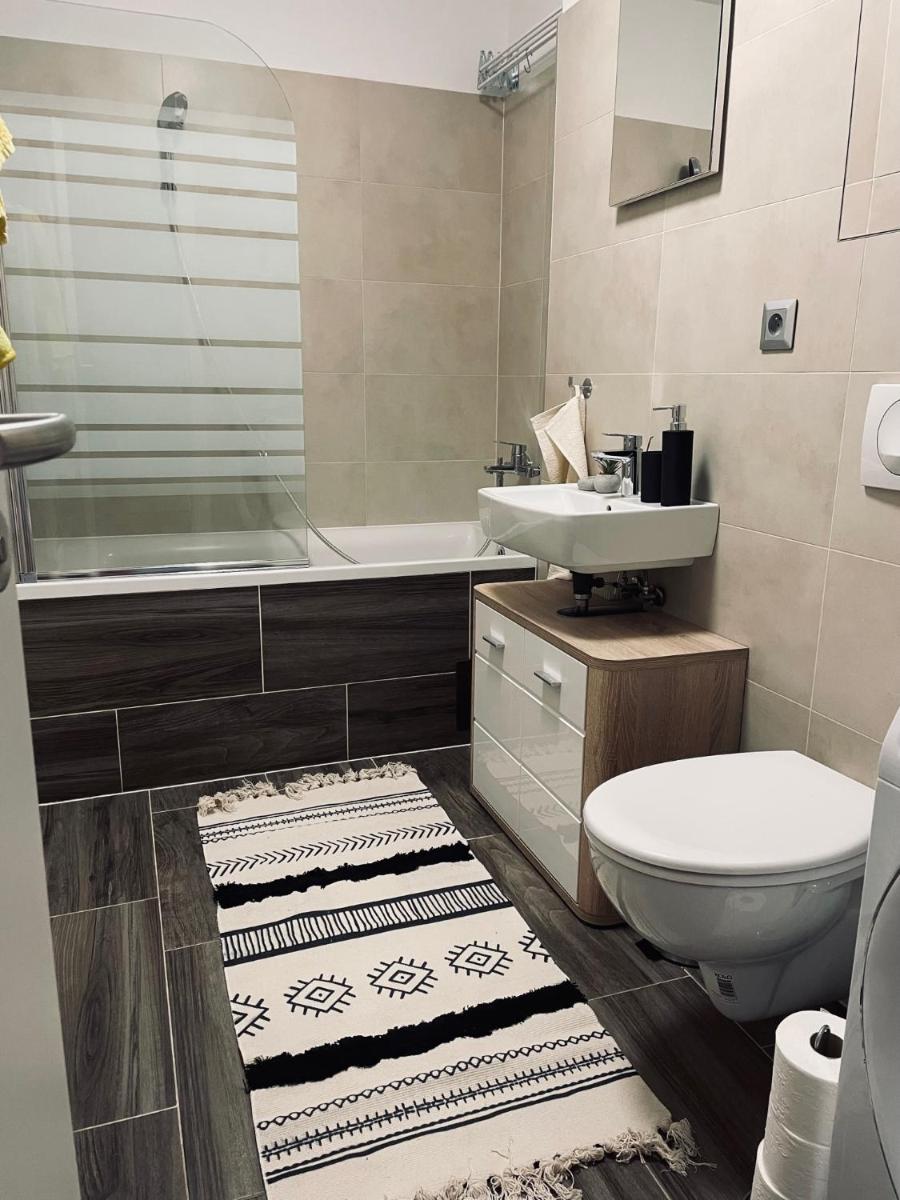 Cassovar Apartment - Housity