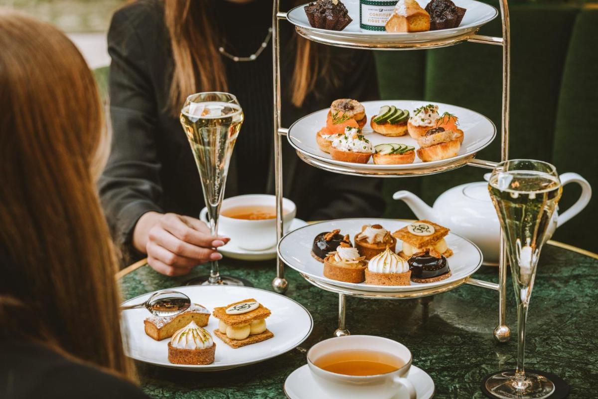 Nourriture dans l'hôtel ou à proximité