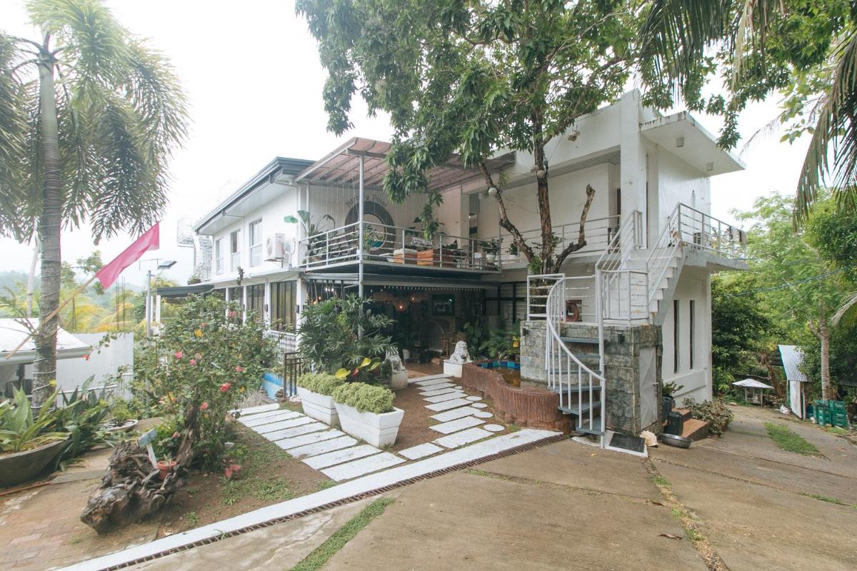 RedDoorz @ Marceily Point Resort Guimaras - Housity