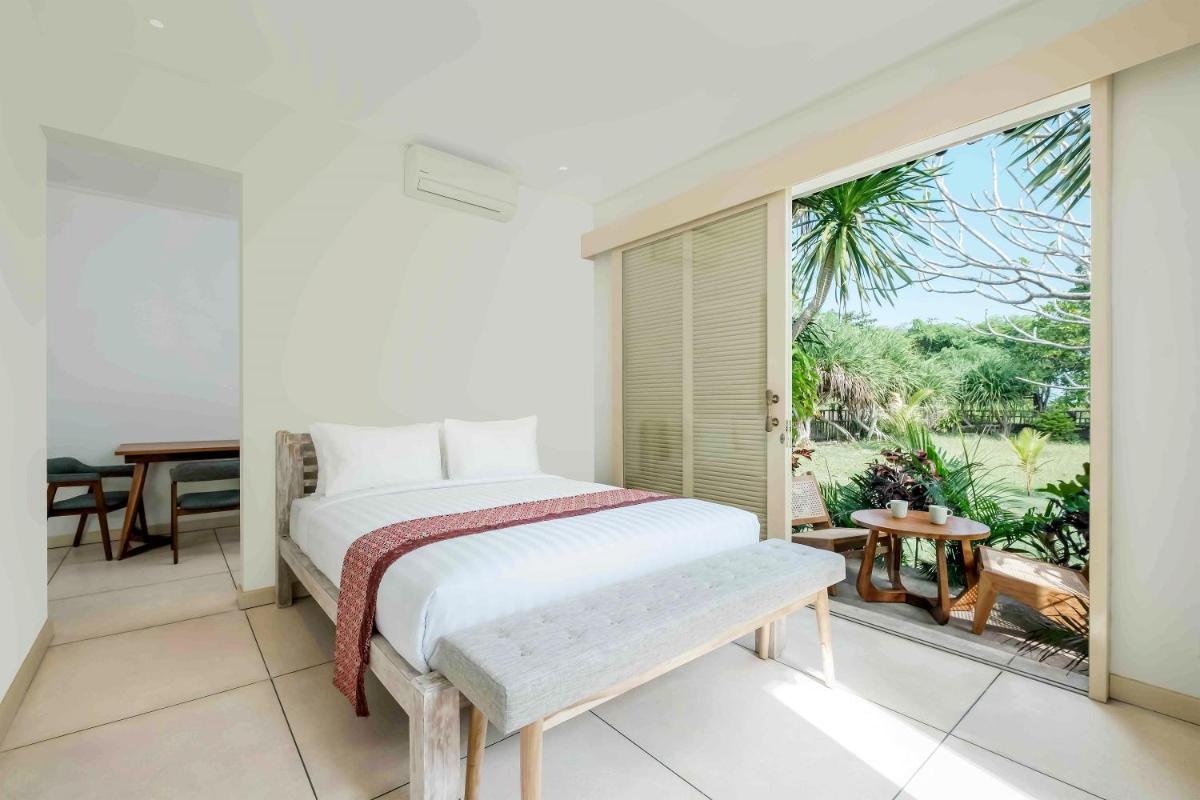 Beachside Villa Kelecung - Housity