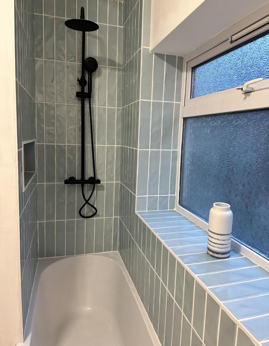 Stylish Miners Cottage, Treorchy, Rhondda - Housity