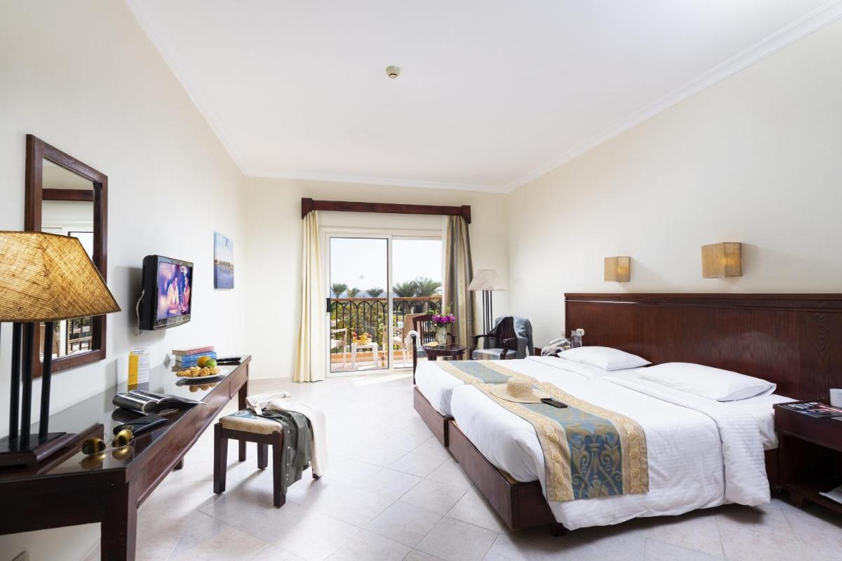 Three Corners Sunny Beach Resort - Housity