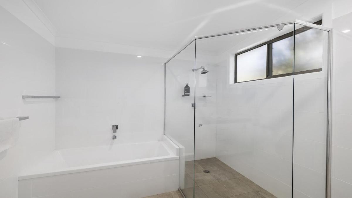 The Cowrie House - Housity